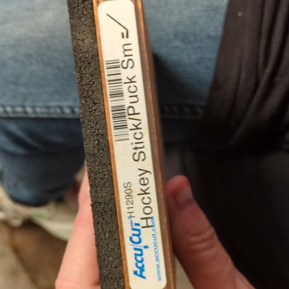 Brand new accu-cut hockey stick and Puck block die - Picture 2 of 5